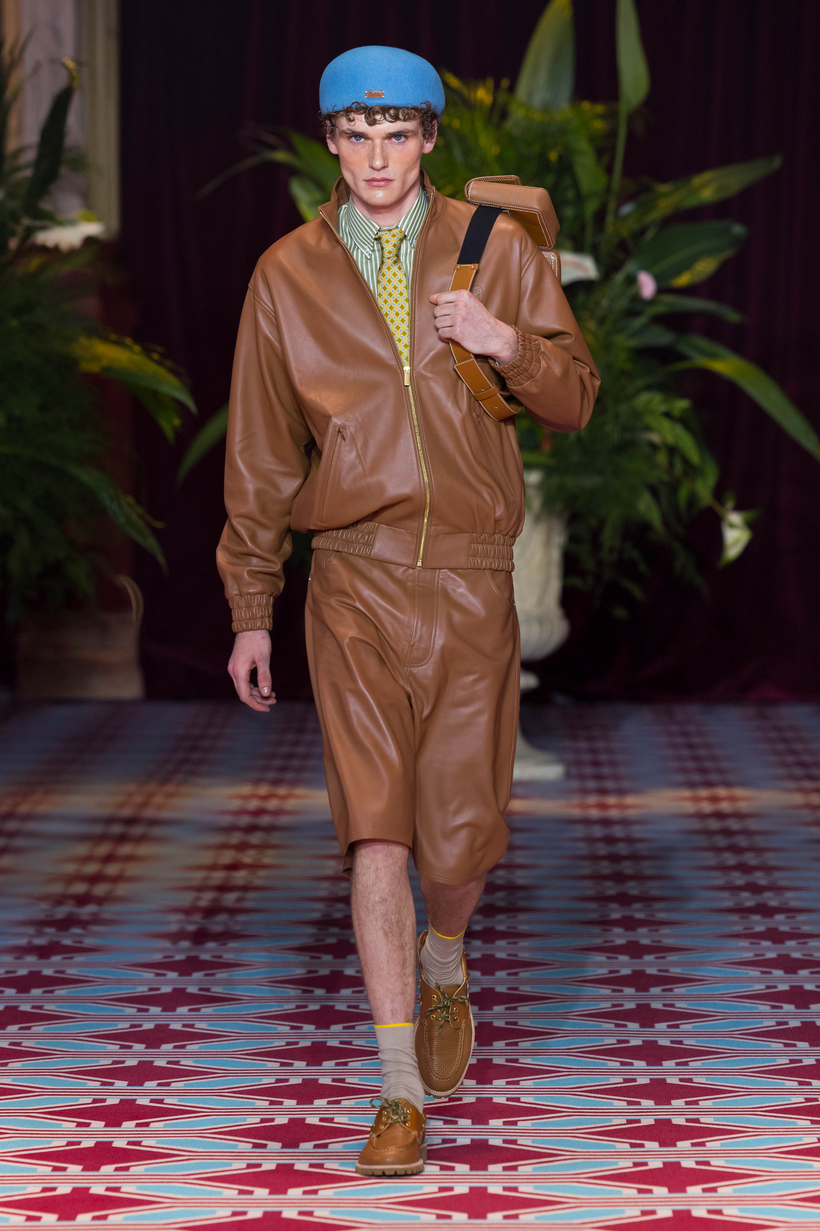 ロングコート DROLE DE MONSIEUR Runway Show FW24