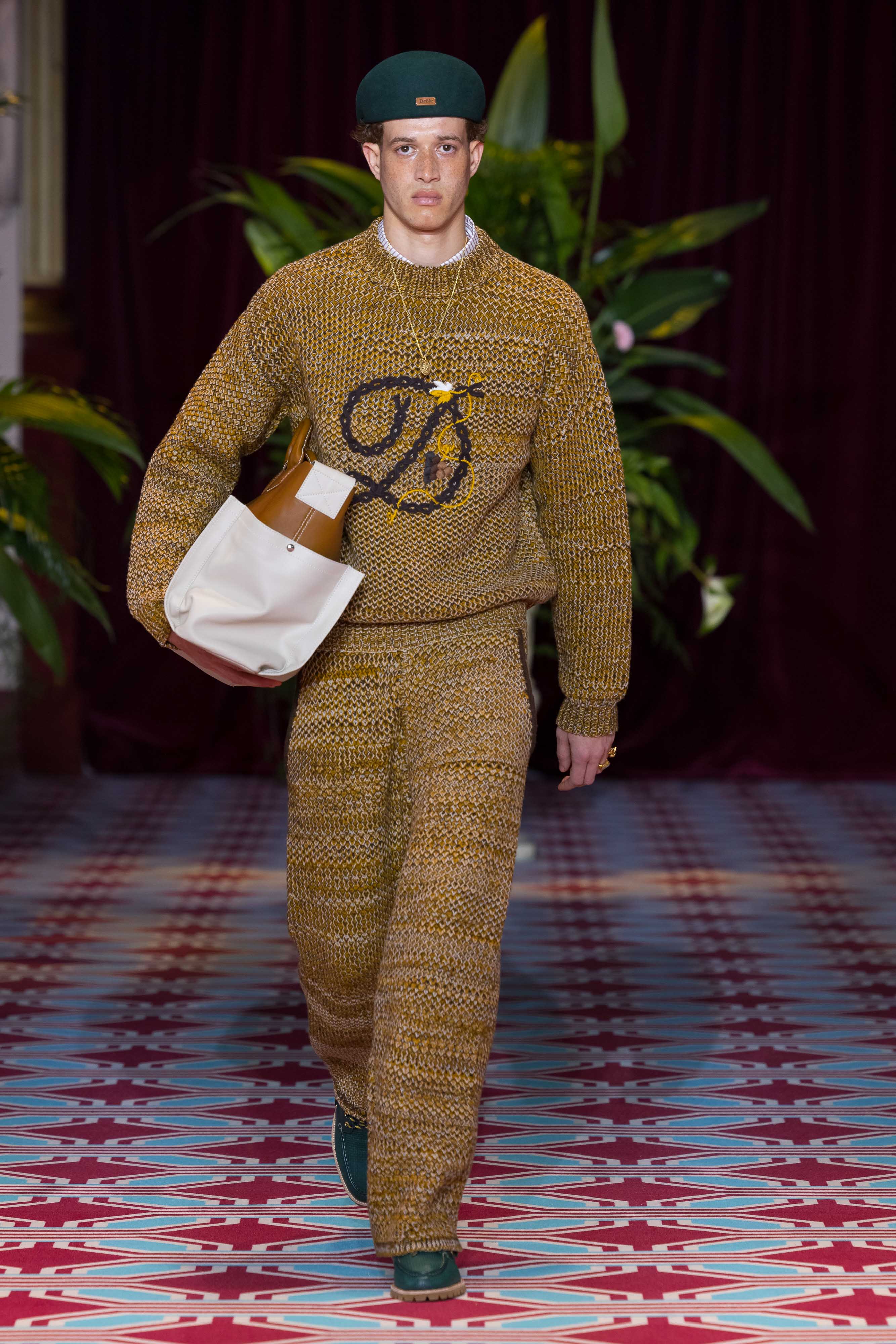 ロングコート DROLE DE MONSIEUR Runway Show FW24